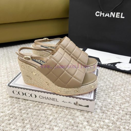 Chanel's new 24 year old grass woven wedge sandalsCode 35-41vbh5z0fk