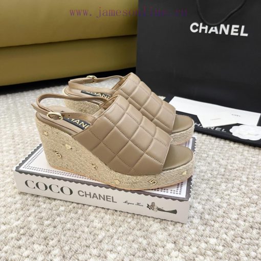 Chanel's new 24 year old grass woven wedge sandalsCode 35-41vbh5z0fk - Image 2