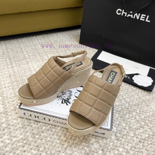 Chanel's new 24 year old grass woven wedge sandalsCode 35-41vbh5z0fk - Image 3