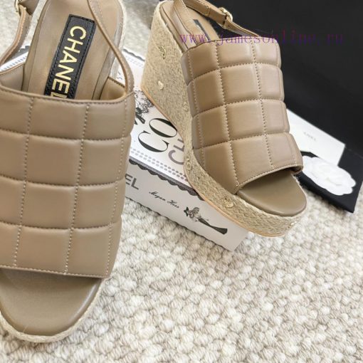 Chanel's new 24 year old grass woven wedge sandalsCode 35-41vbh5z0fk - Image 8