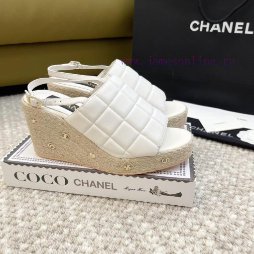 Chanel's new 24 year old grass woven wedge sandalsCode 35-41dt2w6scn - Image 4