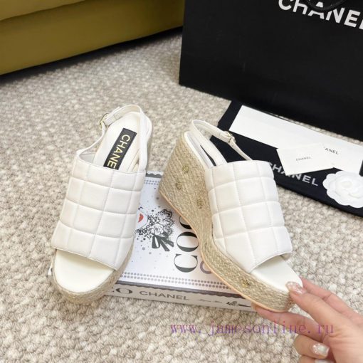 Chanel's new 24 year old grass woven wedge sandalsCode 35-41dt2w6scn - Image 5