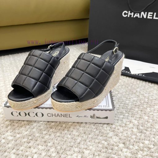 Chanel's new 24 year old grass woven wedge sandalsCode 35-411suj3f6p - Image 6