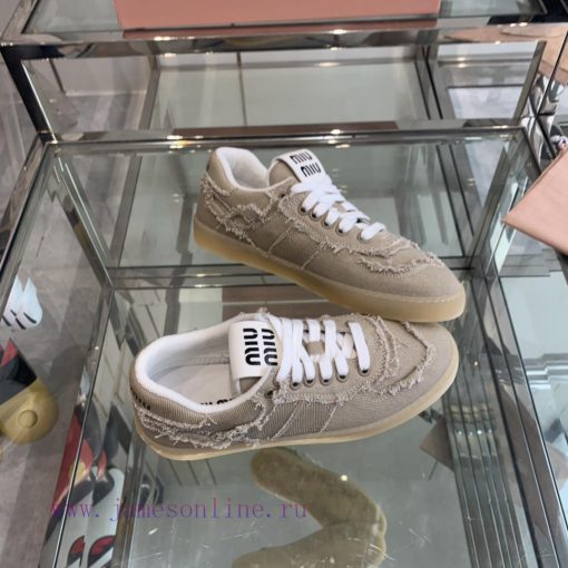 Miu Miu 2024s new retro distressed fringed canvas shoesThis Miu Miu sports shoe cleverly exph6cshvhw - Image 9