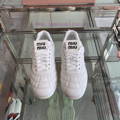 Miu Miu 2024SS new thick soled casual height increasing white shoes, Miu Miu's new 'comfort 8v7vwu51