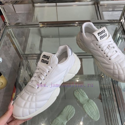 Miu Miu 2024SS new thick soled casual height increasing white shoes, Miu Miu's new 'comfort 8v7vwu51 - Image 4