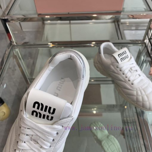 Miu Miu 2024SS new thick soled casual height increasing white shoes, Miu Miu's new 'comfort 8v7vwu51 - Image 5