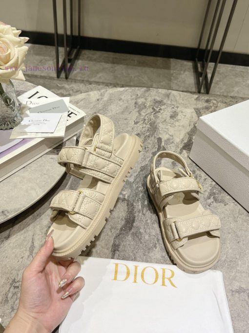 New color top of the line 2024 summer blockbuster super Dior D Home 2024 New Velcro Sandals 4o02ua2b - Image 5
