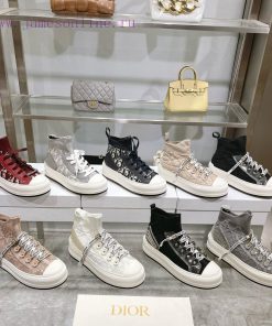 The new Dior Walk'n'Dio sneakers are meticulously crafted with multi-color Oblique printing 364ywqhw