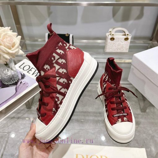 The new Dior Walk'n'Dio sneakers are meticulously crafted with multi-color Oblique printing 364ywqhw - Image 3