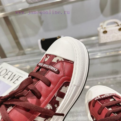 The new Dior Walk'n'Dio sneakers are meticulously crafted with multi-color Oblique printing 364ywqhw - Image 9
