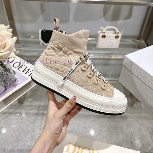 The new Dior Walk'n'Dio sneakers are meticulously crafted with multi-color Oblique printing oxeghc9a - Image 4