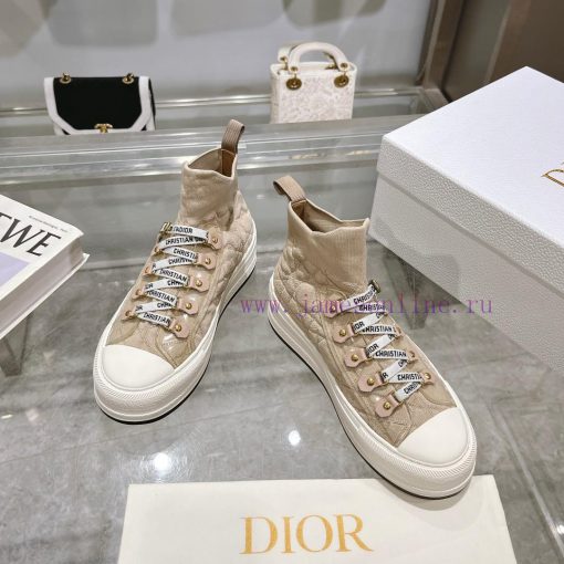 The new Dior Walk'n'Dio sneakers are meticulously crafted with multi-color Oblique printing oxeghc9a - Image 6