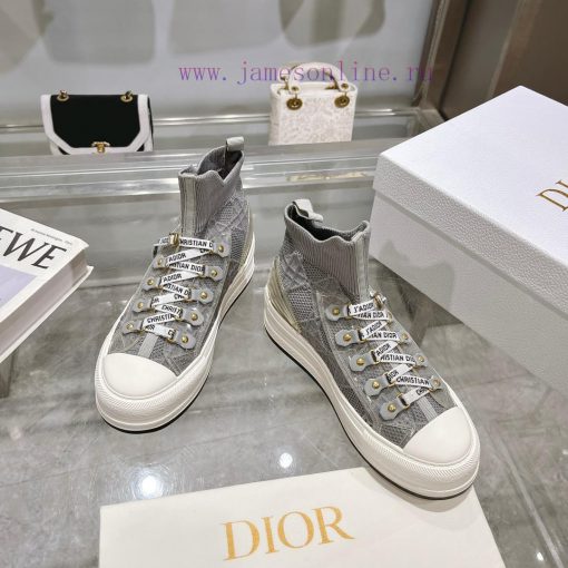 The new Dior Walk'n'Dio sneakers are meticulously crafted with multi-color Oblique printing dephf75k - Image 7