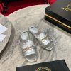 CL chain slippers 🦋 ꫛꫀw. ︎ ️This sandal is made of CL logo gold chain and black leather, wit2rdctmct