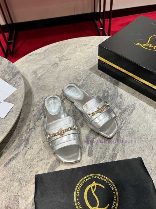 CL chain slippers 🦋 ꫛꫀw. ︎ ️This sandal is made of CL logo gold chain and black leather, wit2rdctmct - Image 2