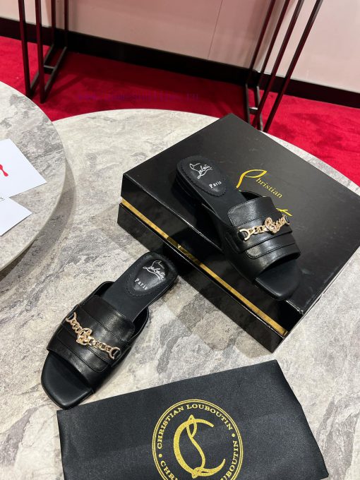 CL chain slippers 🦋 ꫛꫀw. ︎ ️This sandal is made of CL logo gold chain and black leather, witmt9ls3aj - Image 3