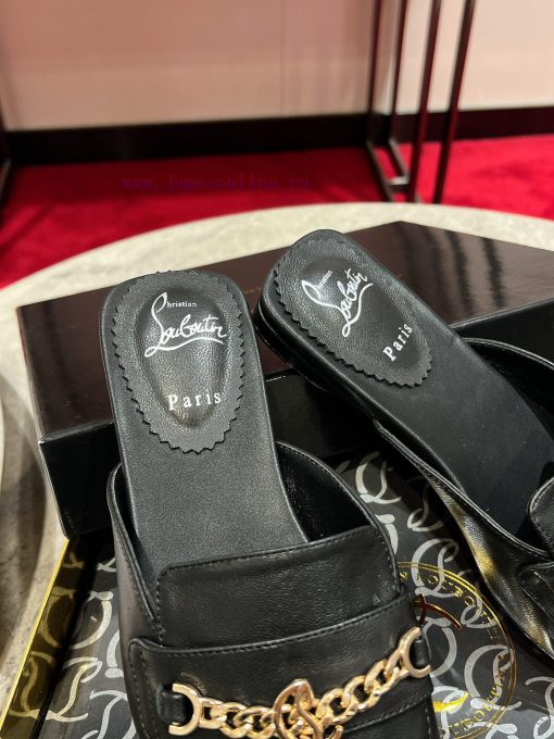 CL chain slippers 🦋 ꫛꫀw. ︎ ️This sandal is made of CL logo gold chain and black leather, witmt9ls3aj - Image 7