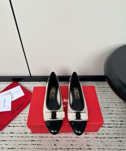 FERRAGAM * 24/Early Spring New SF Ferragamo Flat Single ShoesThis year's hot bow tie is paira8hbs2bg