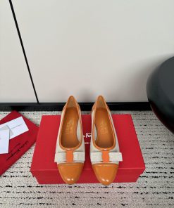 FERRAGAM * 24/Early Spring New SF Ferragamo Flat Single ShoesThis year's hot bow tie is pairod4eloxh