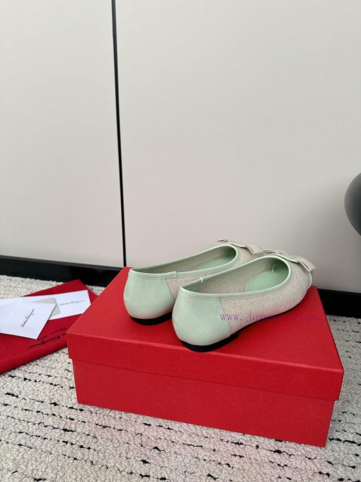 FERRAGAM * 24/Early Spring New SF Ferragamo Flat Single ShoesThis year's hot bow tie is pair9238fmfi - Image 6