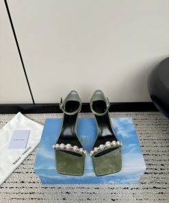 ISABEL. STIER Isabel One Word Pearl SandalsSimple and unadorned, it's a must-have for everyomnviisuu
