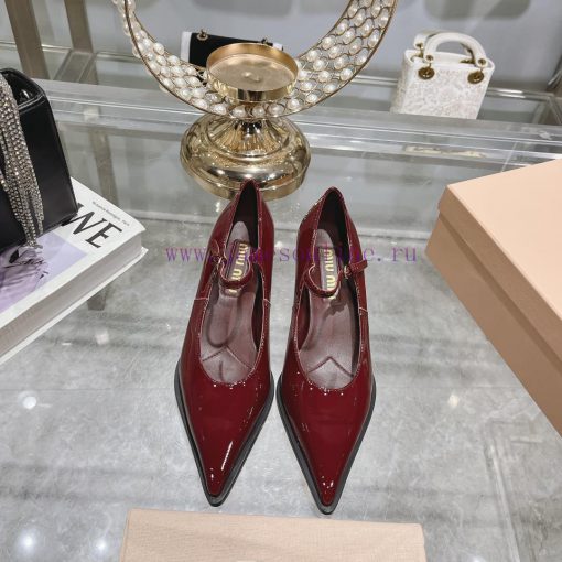 Miu Miu fashion show 24 spring/summer new item hollowed out single shoe 🫅The runway show is k8yhv84v