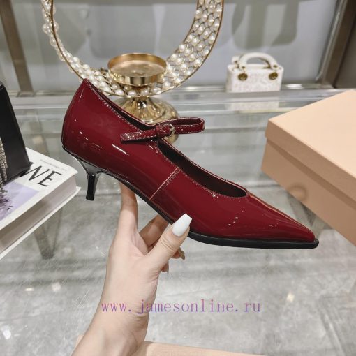 Miu Miu fashion show 24 spring/summer new item hollowed out single shoe 🫅The runway show is k8yhv84v - Image 4
