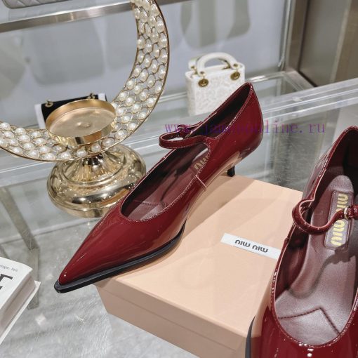 Miu Miu fashion show 24 spring/summer new item hollowed out single shoe 🫅The runway show is k8yhv84v - Image 7