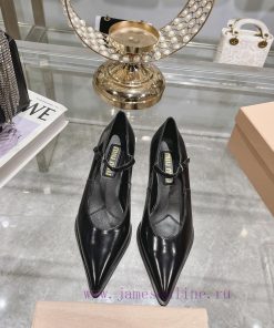 Miu Miu fashion show 24 spring/summer new item hollowed out single shoe 🫅The runway show is im88unet