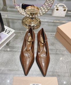 Miu Miu fashion show 24 spring/summer new item hollowed out single shoe 🫅The runway show is kvrzkfqb