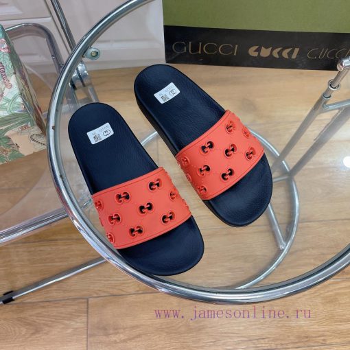 In stock Gucci slippersGucci 2024 couple beach slippers in a single dragOriginal mold openinj5e73y8w - Image 3