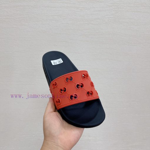 In stock Gucci slippersGucci 2024 couple beach slippers in a single dragOriginal mold openinj5e73y8w - Image 4
