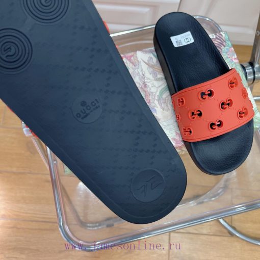 In stock Gucci slippersGucci 2024 couple beach slippers in a single dragOriginal mold openinj5e73y8w - Image 8
