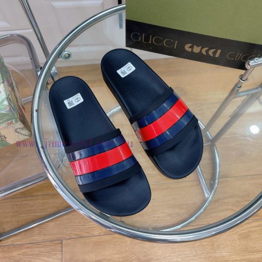 In stock Gucci slippersGucci 2024 couple beach slippers in a single dragOriginal mold openin13a5hxej - Image 3