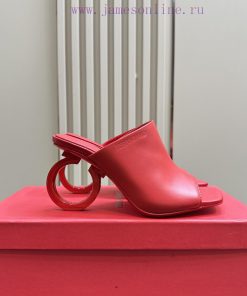 FERRAGAMO open toed sandalsThis open toed casual shoe features a wide decorative band on the2rjhmpvc