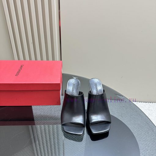 FERRAGAMO open toed sandalsThis open toed casual shoe features a wide decorative band on thedgpw4bxk - Image 7