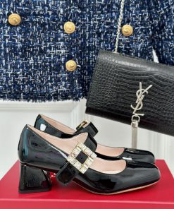 Roger Vivier | RV Classic Diamond BuckleRough heeled Mary Jane single shoesFull of girlish sf0vuqlci