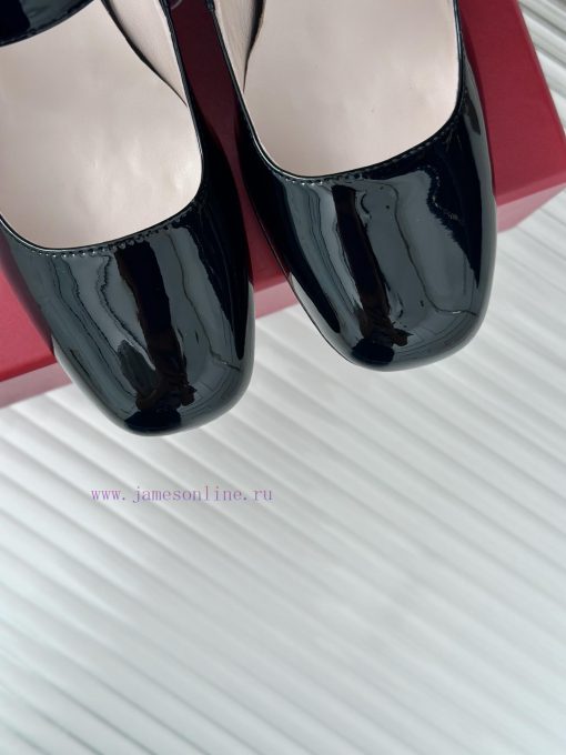 Roger Vivier | RV Classic Diamond BuckleRough heeled Mary Jane single shoesFull of girlish sf0vuqlci - Image 8