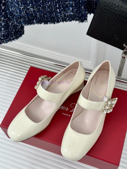 Roger Vivier | RV Classic Diamond BuckleRough heeled Mary Jane single shoesFull of girlish shihslsm0 - Image 3