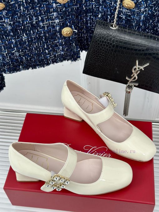 Roger Vivier | RV Classic Diamond BuckleRough heeled Mary Jane single shoesFull of girlish shihslsm0 - Image 4