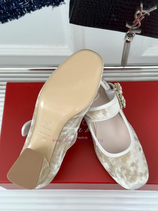 Roger Vivier | RV Classic Diamond BuckleRough heeled Mary Jane single shoesFull of girlish skqj2pt0j - Image 10