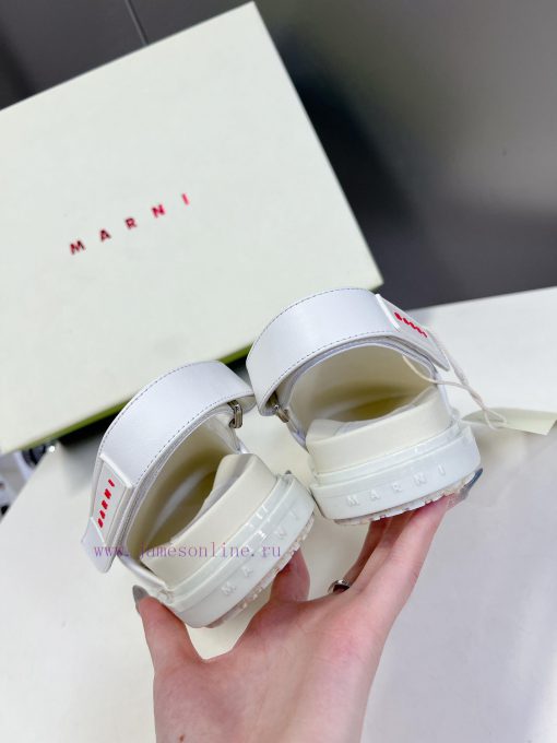 Marni's new spring and summer cross strap sandals are designed with contrasting colors for ay78ojiex - Image 10