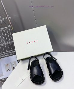 Marni's new spring and summer cross strap sandals are designed with contrasting colors for a0u54rj5y
