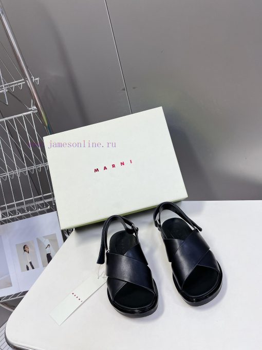 Marni's new spring and summer cross strap sandals are designed with contrasting colors for a0u54rj5y - Image 2