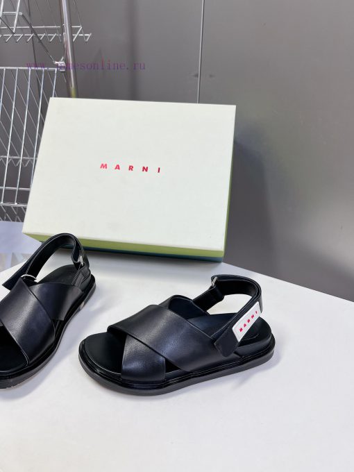 Marni's new spring and summer cross strap sandals are designed with contrasting colors for a0u54rj5y - Image 4