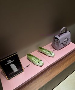 The mostGUCCI Ballet Shoes 2025 Early Spring Collection Ballet ShoesThis year is the year ofd01znqsq
