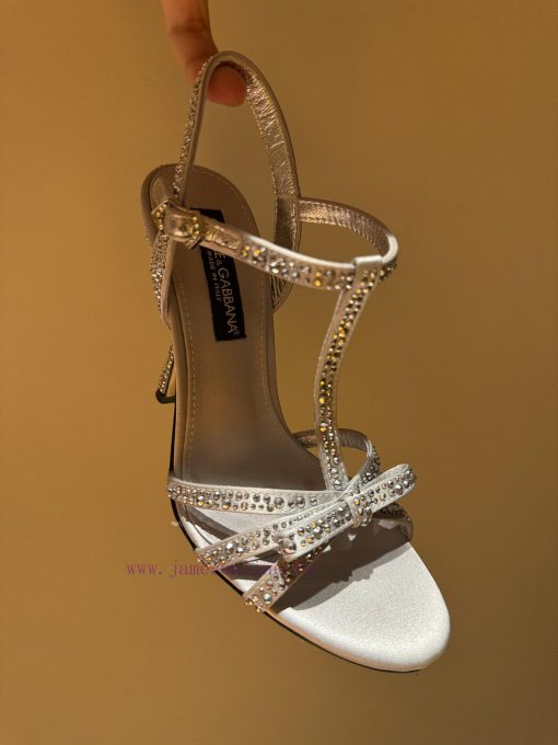 The mostDolce&Gabbana's stunning butterflies🦋 Rhinestone decorated high heelsWith full firep7hd1nrbt - Image 9