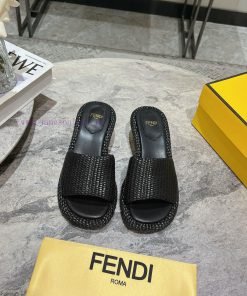 Top Fendi fashion show flagship series, new products launched, inspired by the design of Fen1oh8jo7q
