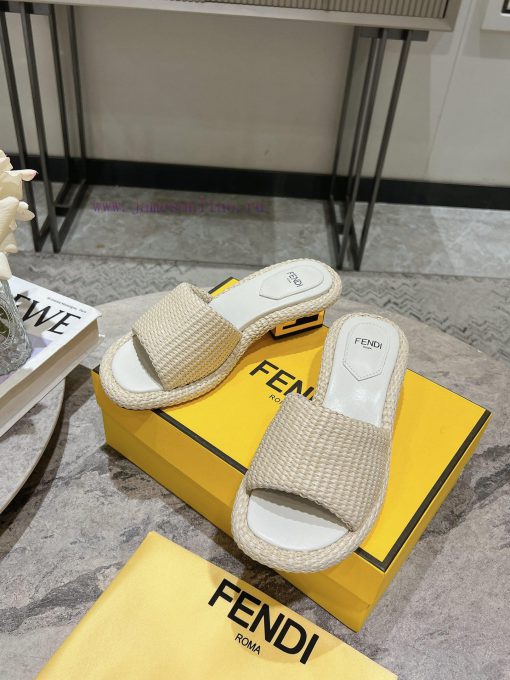 Top Fendi fashion show flagship series, new products launched, inspired by the design of Fen8whlt0t1 - Image 9
